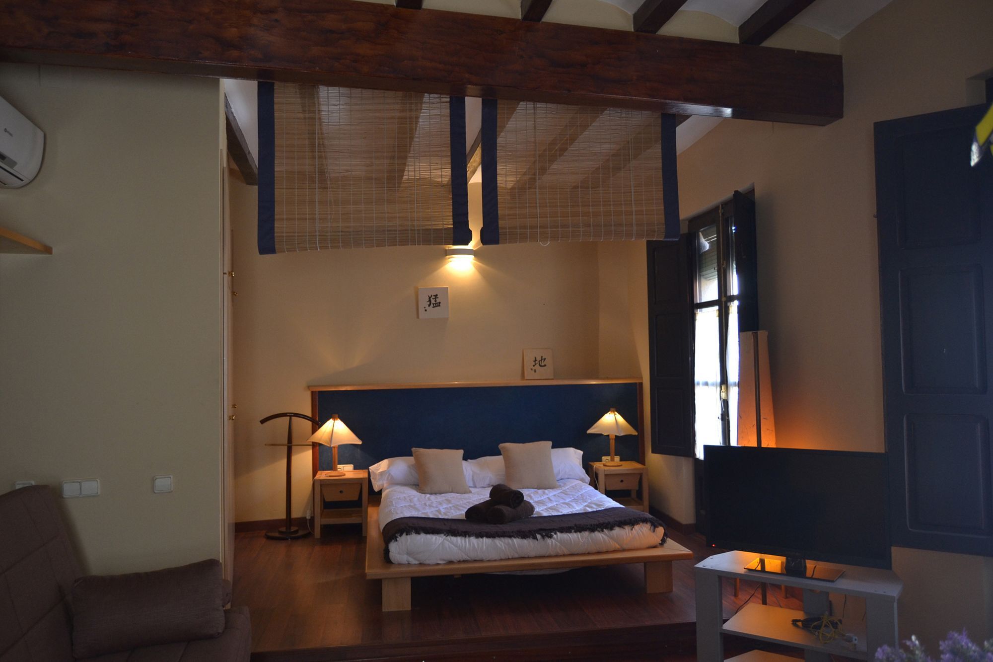 Tarragona Suites 70- Cavallers ภายนอก รูปภาพ